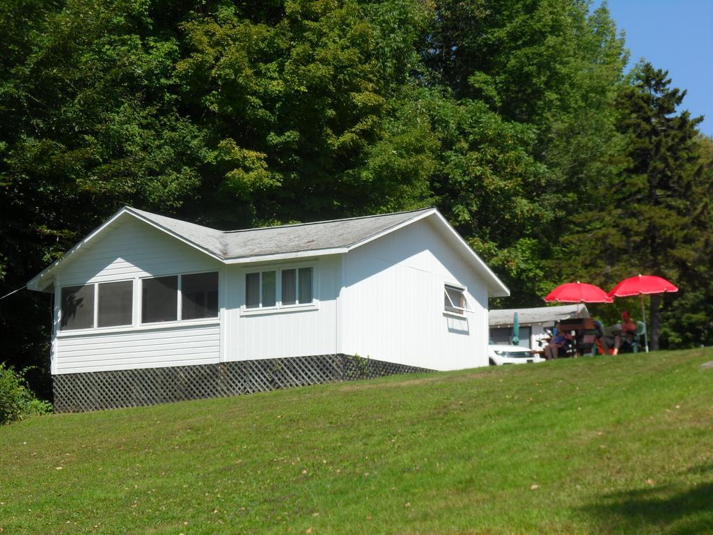 White Oak Motel & Cottages Holderness Kültér fotó