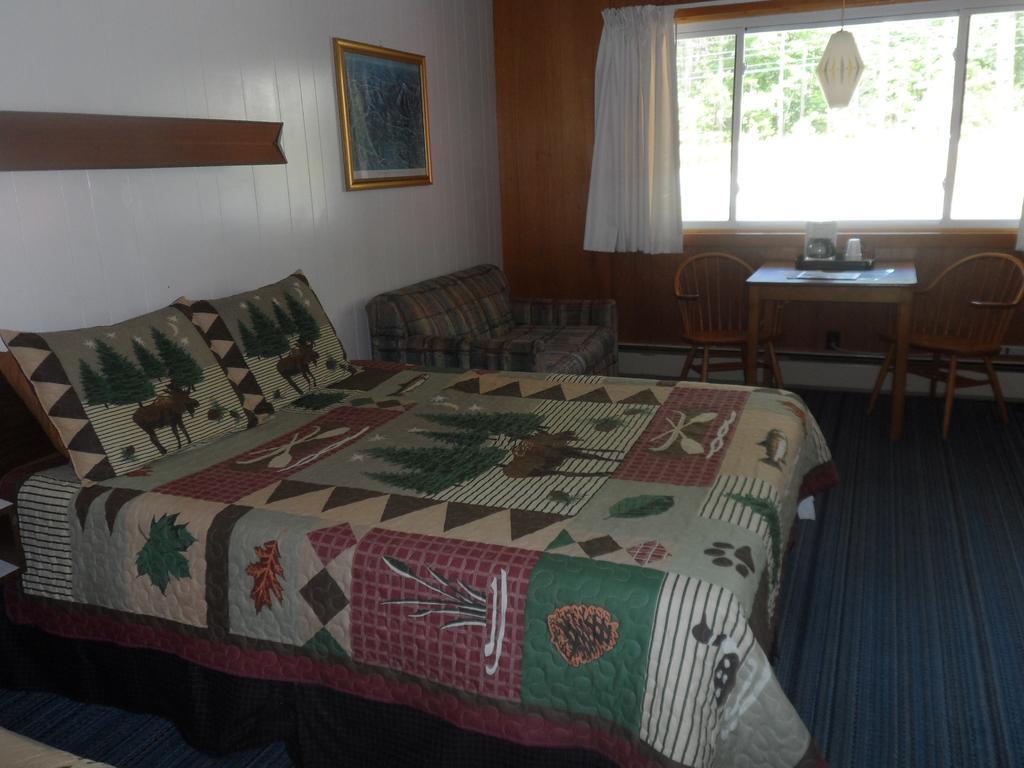 White Oak Motel & Cottages Holderness Szoba fotó