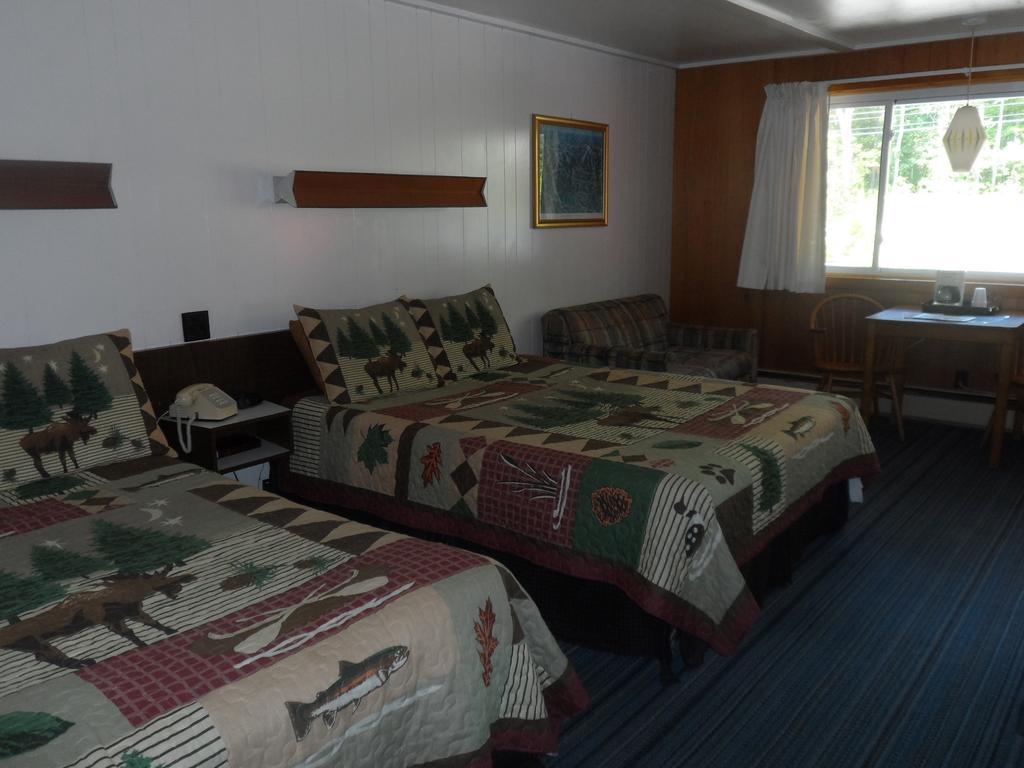 White Oak Motel & Cottages Holderness Szoba fotó
