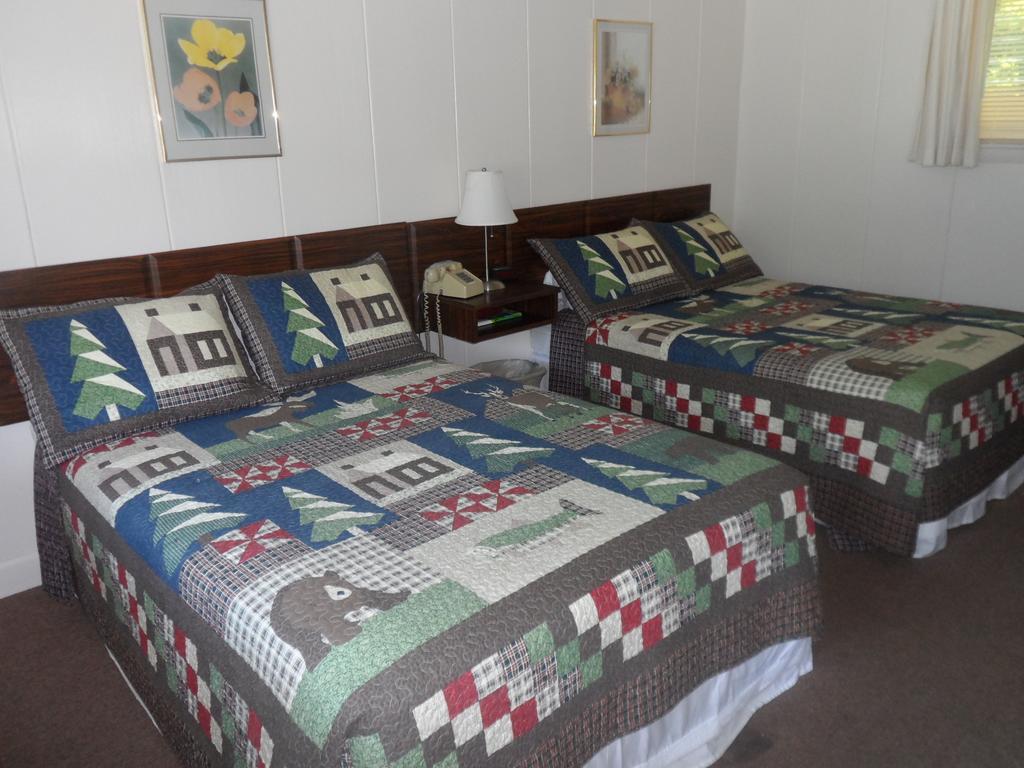 White Oak Motel & Cottages Holderness Szoba fotó